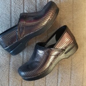 NEW Dansko Clogs
